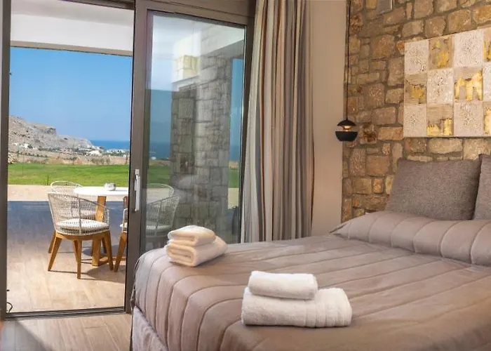 Alkyoni * לינדוס