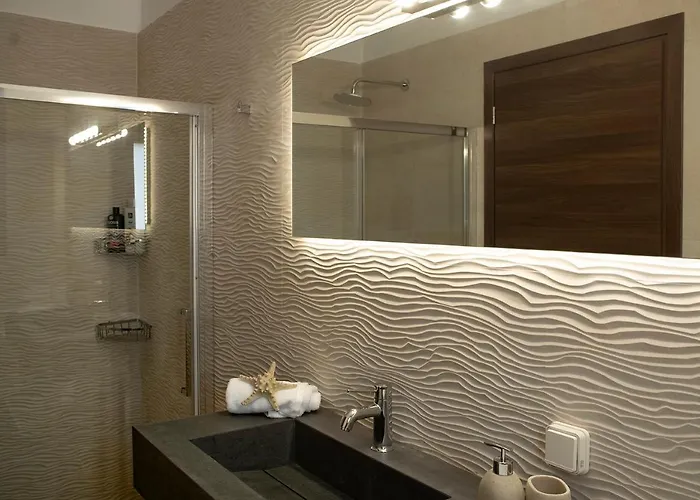 فيلة Alkyoni لينثوس